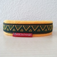 Masshalsband DreickGrün schlamm  / melonengelb